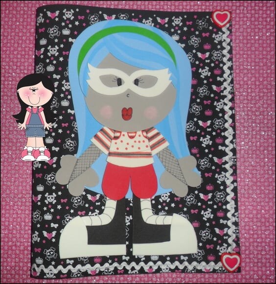 Capas de caderno personagens