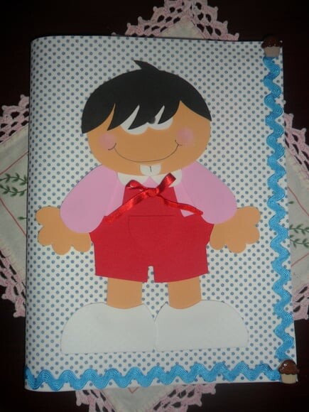 Capas de caderno personagens