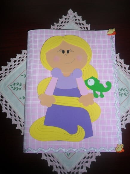 Capas de caderno personagens