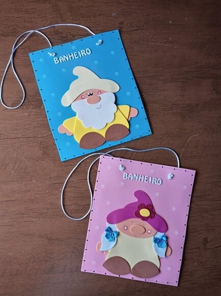Crachás banheiro tema gnomos