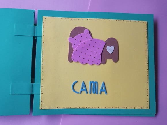Livro de contar histórias a casa amarela