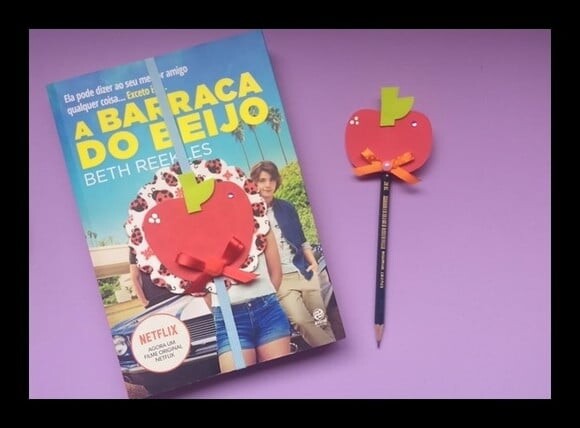 Marcador de páginas e ponteira maçã