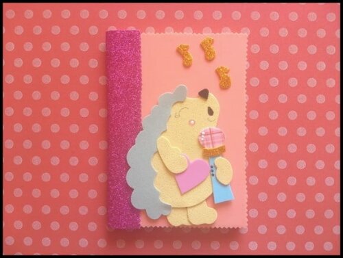 Caderno pequeno decorado