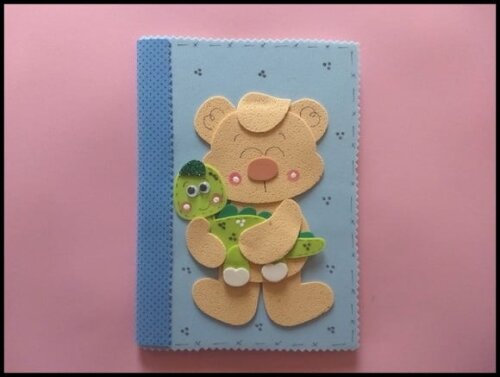 Caderno pequeno decorado ursinho com dinossauro