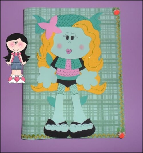 Capas de caderno personagens