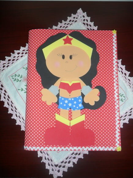 Capas de caderno personagens
