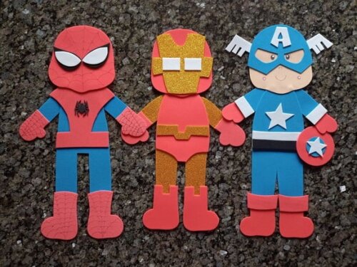 Kit com 9 Heróis de 35 cm Cada para Decoração