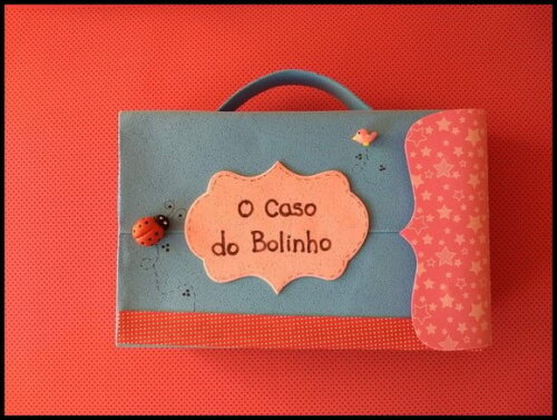 NOVO Maleta de histórias o caso do bolinho