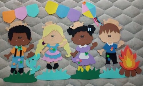 Painel Festa Junina com 4 Personagens e Mais Itens