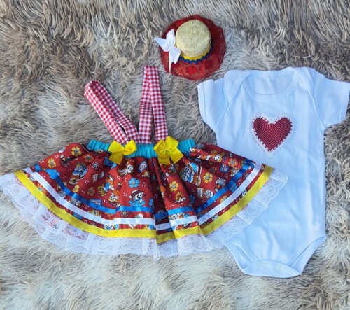 Conjunto Festa Junina Bebê / jardineira com Body Personaliza