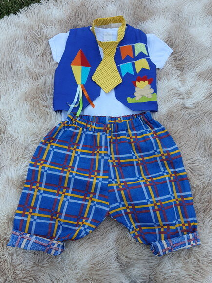 Traje caipira para menino