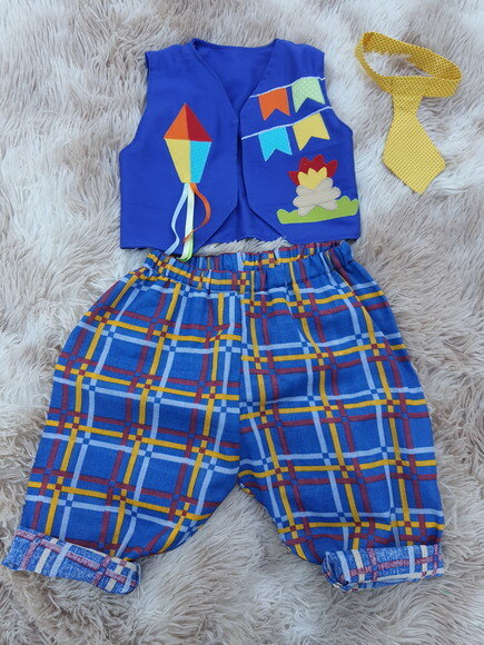 Traje caipira para menino