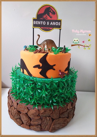 Bolo Cenográfico Dinossauros