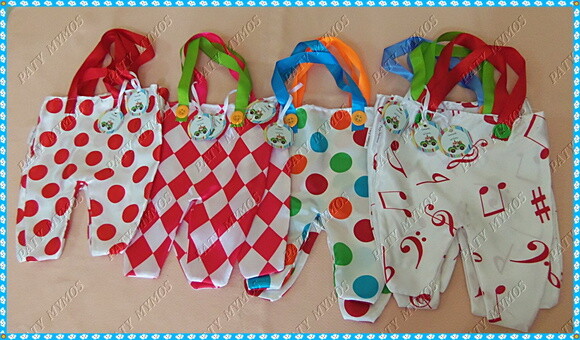 Sacolinha Calça de Palhaço com Kit Desenhos e Giz de Cera