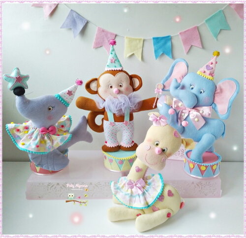 Kit Circo Rosa com 7 bonecos