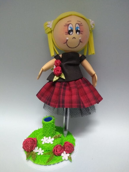 Caneta boneca EVA 3D