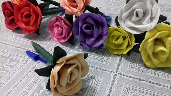 Caneta botão de rosa