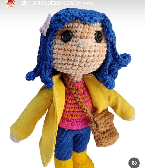 Coraline em Amigurumi