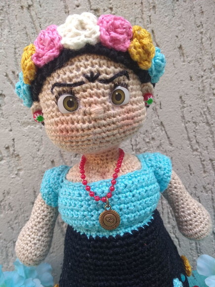 Frida Kahlo em Amigurumi