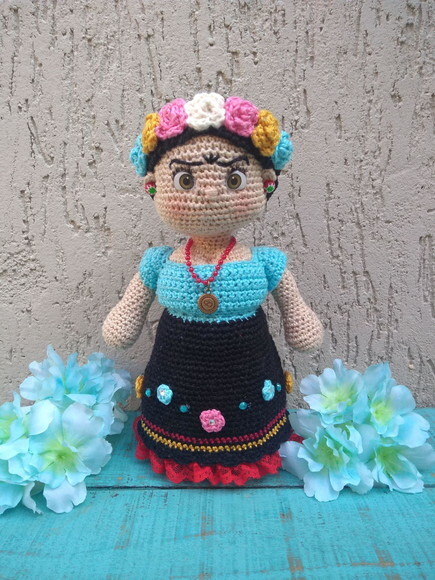 Frida Kahlo em Amigurumi