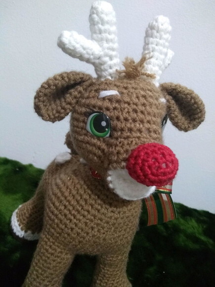 Rena em amigurumi