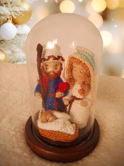 Sagrada Família em Amigurumi na Cúpula de Vidro