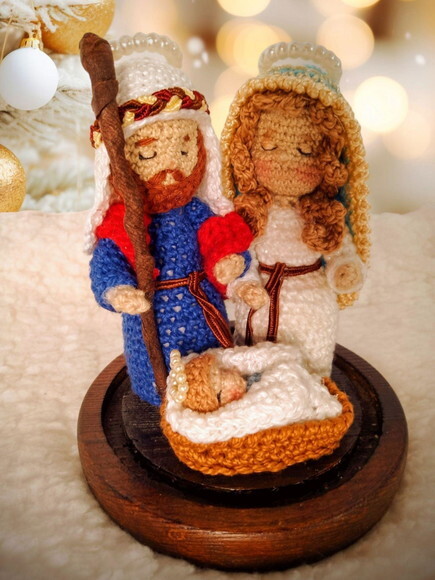 Sagrada Família em Amigurumi na Cúpula de Vidro