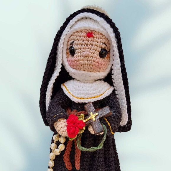 Santa Rita de Cássia Amigurumi