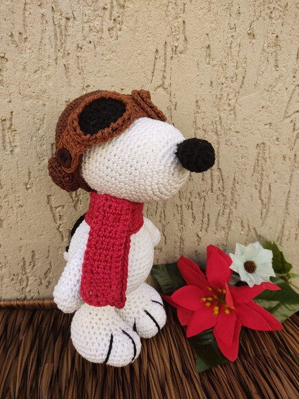 Snoopy Aviador de Crochê com Óculos Móvel