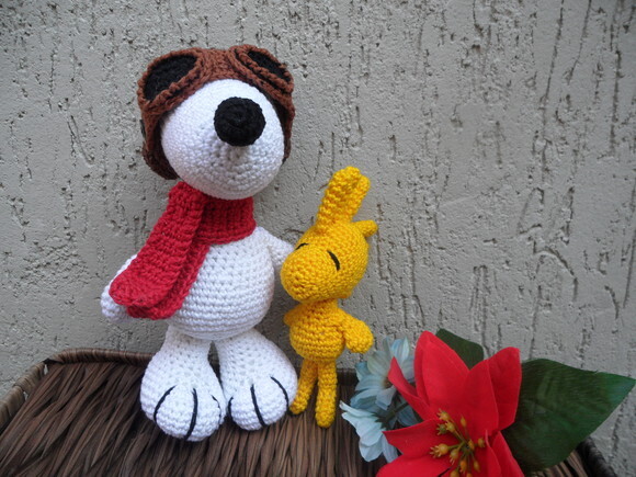 Snoopy Aviador e Woodstock de Crochê com Óculos Móvel
