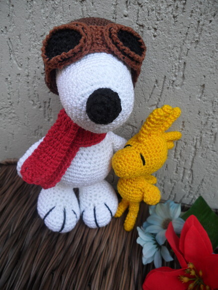 Snoopy Aviador e Woodstock de Crochê com Óculos Móvel