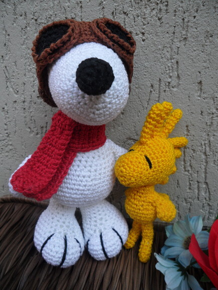 Snoopy Aviador e Woodstock de Crochê com Óculos Móvel