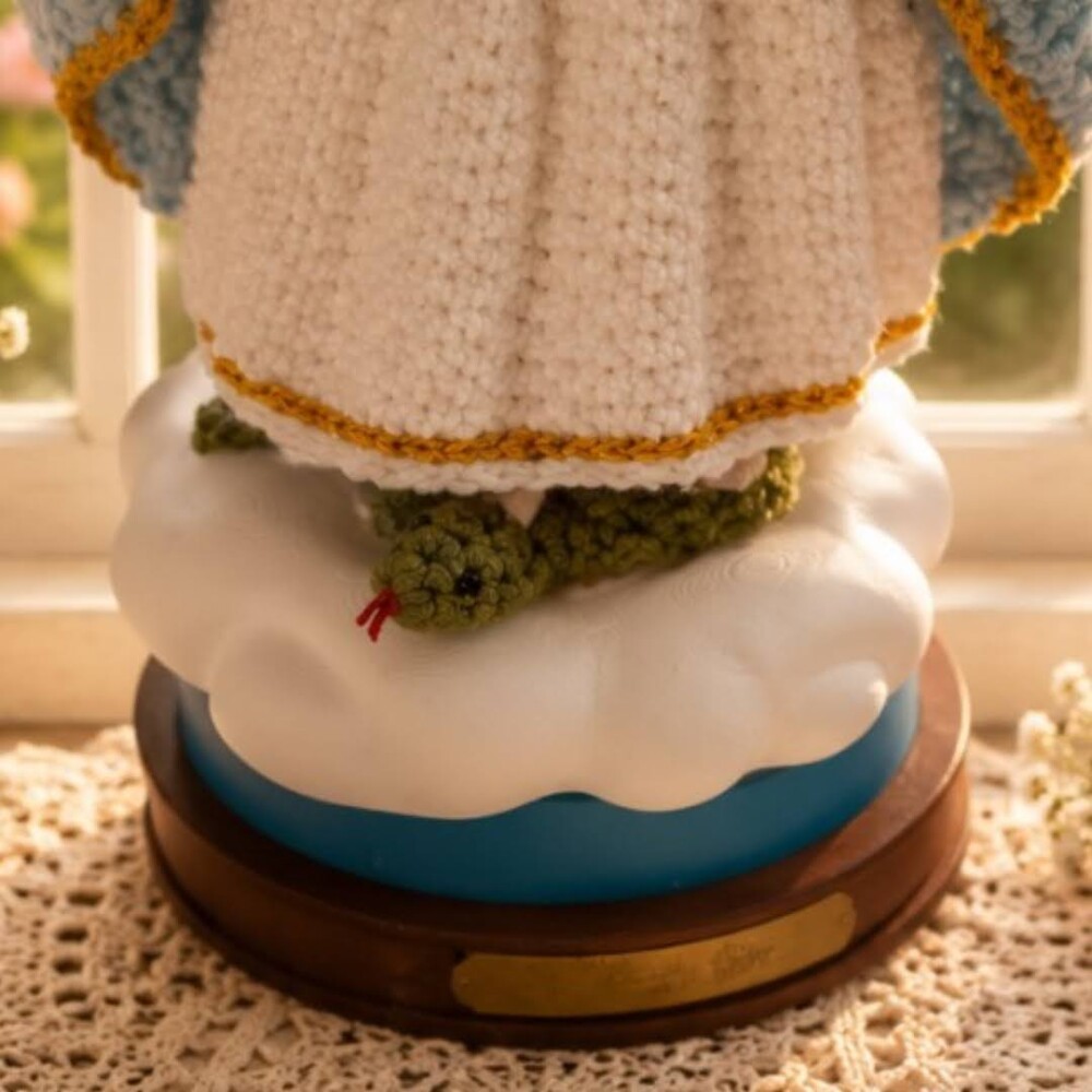 Nossa Senhora das Graças em Amigurumi