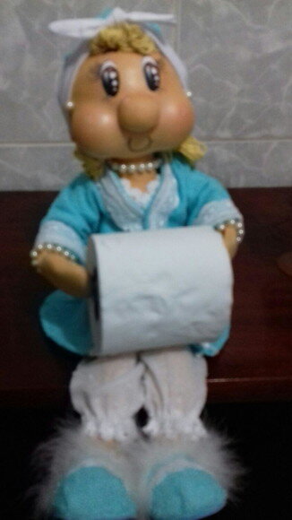 Boneca porta papel higiênico EVA azul