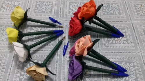 Caneta botão de rosa