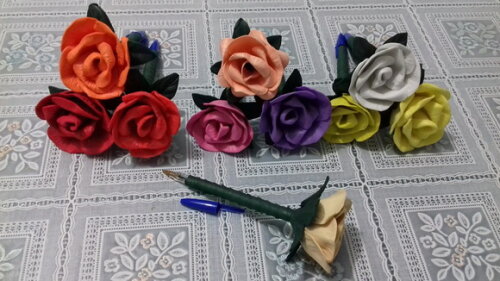 Caneta botão de rosa