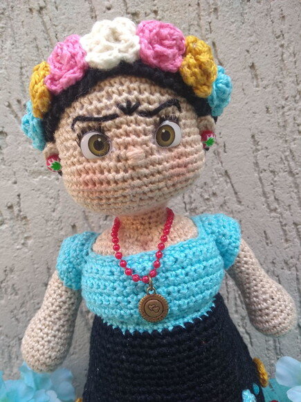 Frida Kahlo em Amigurumi