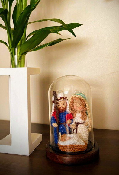 Sagrada Família em Amigurumi na Cúpula de Vidro