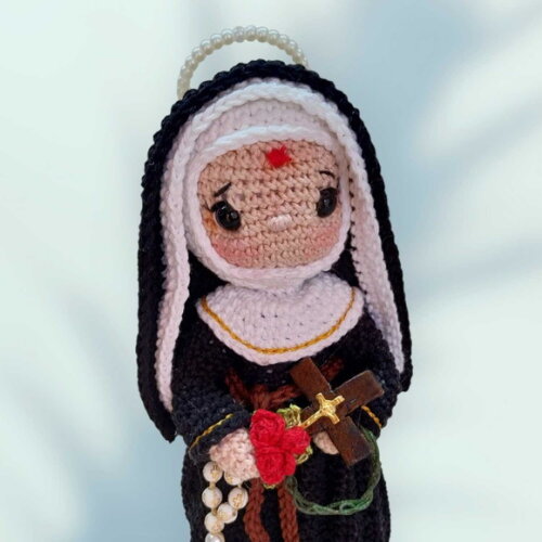 Santa Rita de Cássia Amigurumi