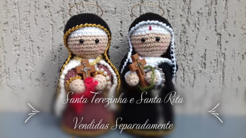 Santa Terezinha Amigurumi. Vendidas Separadamente.