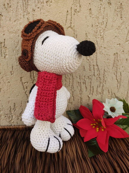 Snoopy Aviador de Crochê com Óculos Móvel