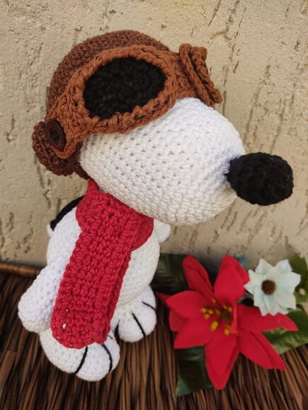 Snoopy Aviador de Crochê com Óculos Móvel