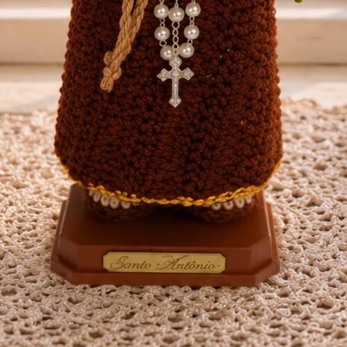 Santo Antônio em Amigurumi