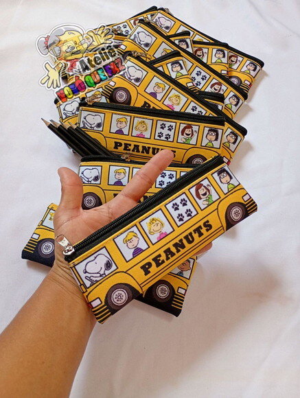 Estojo Slim Personalizado Ônibus do Snoopy Tam: 19x7