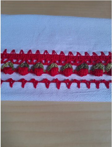 Pano de Prato Artesanal Tulipas Vermelho em Crochê