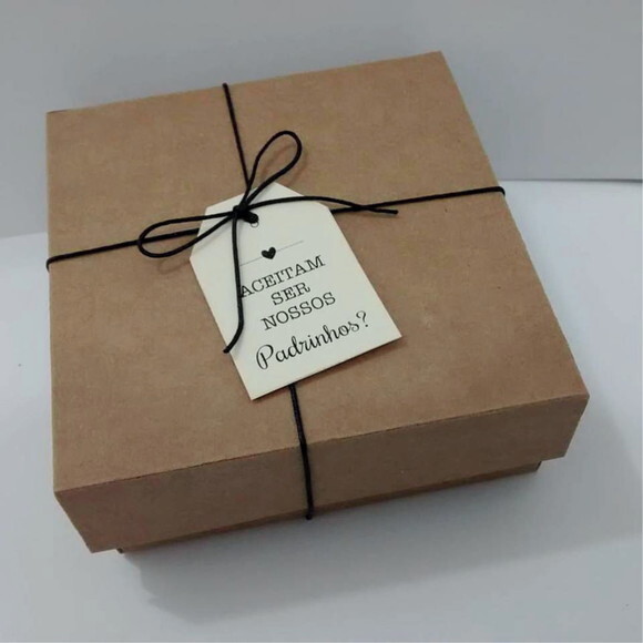 Caixa em papel ktaft personalizada - 22,5 x 15,5 x 6 cm
