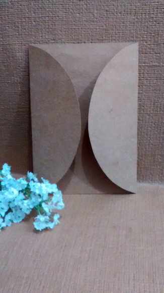 Envelope com aba oval