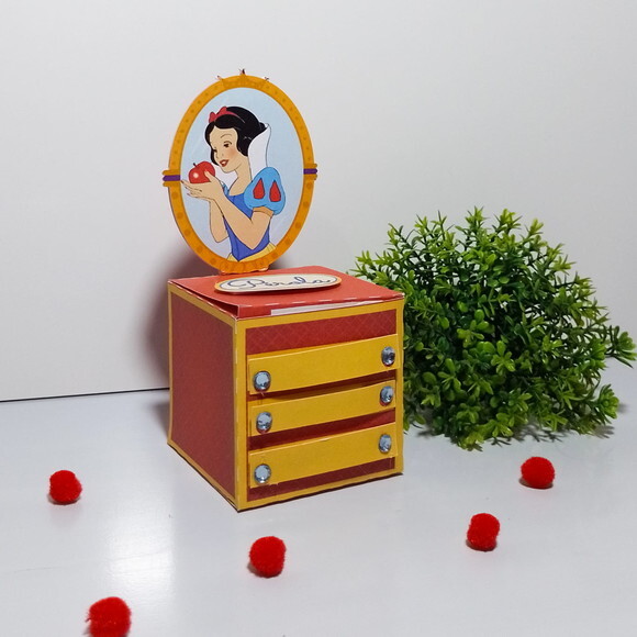 Caixa Penteadeira Branca de Neve e Madrasta Má