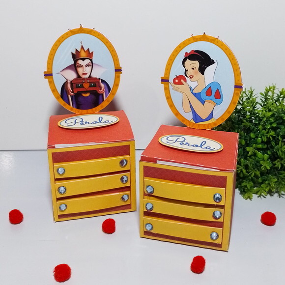 Caixa Penteadeira Branca de Neve e Madrasta Má