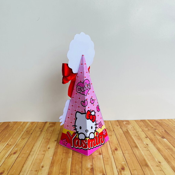 Caixa Pirâmide Personalizada Hello Kitty Vermelha